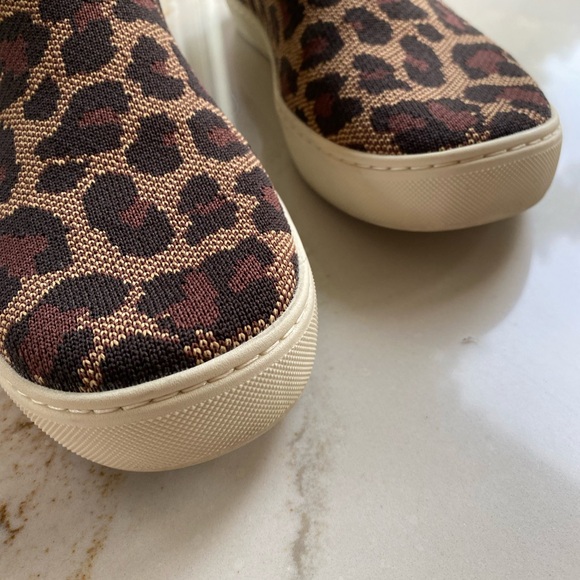 Rothy's Women's high top slip on sneaker Wildcat Leopard size 10.5 - Picture 5 of 8